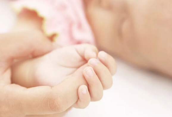 宝宝为什么不愿意吃母乳？主要有六个原因